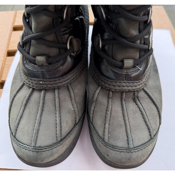 Ugg Australia Newberry Side Zip Waterproof Insulated Black gray Boots Women's 8 - Picture 11 of 13